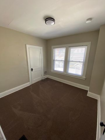 384 E 17th Avenue, Columbus, OH 43201