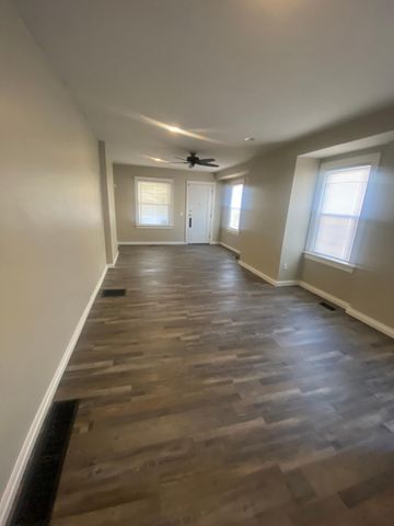 384 E 17th Avenue, Columbus, OH 43201
