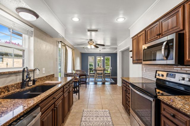 1810 Tiburon Bend, Lewisville, TX 75067
