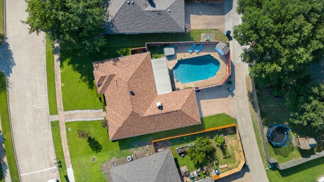 1810 Tiburon Bend, Lewisville, TX 75067