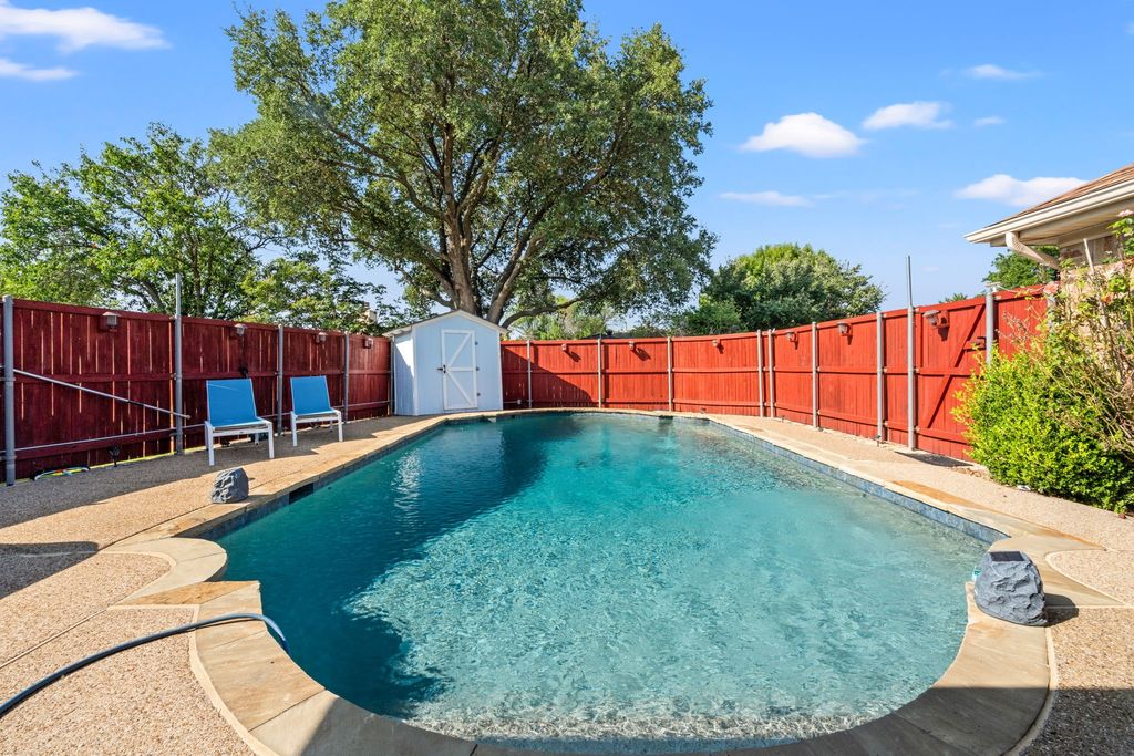 1810 Tiburon Bend, Lewisville, TX 75067