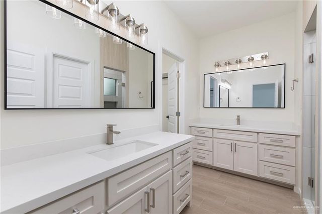 818 E Chapa Avenue, Pharr, TX 78577