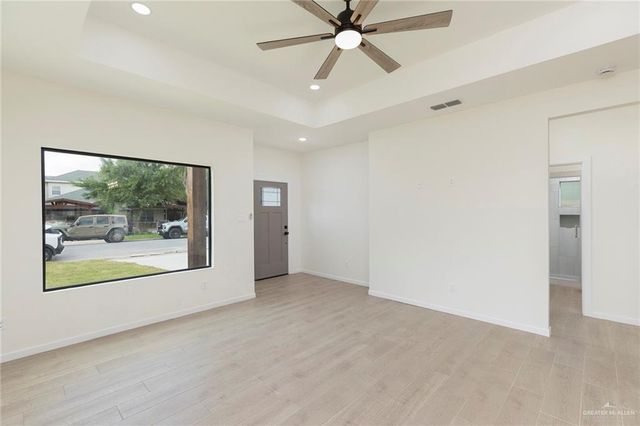 818 E Chapa Avenue, Pharr, TX 78577