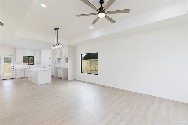 818 E Chapa Avenue, Pharr, TX 78577