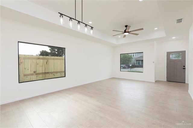 818 E Chapa Avenue, Pharr, TX 78577