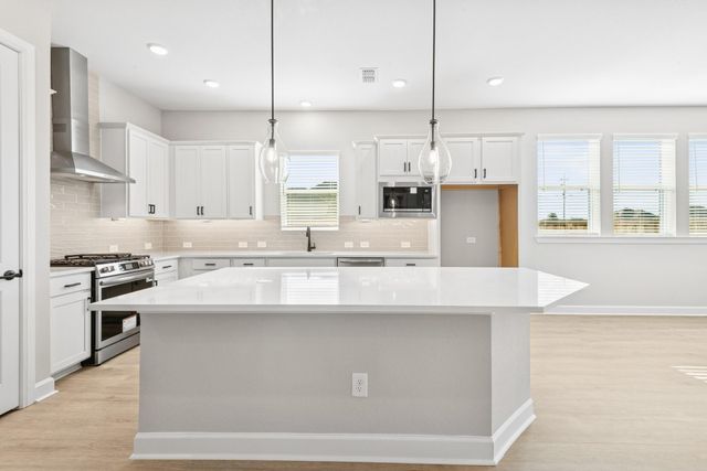 11843 Sawgrass Drive, Mont Belvieu, TX 77523