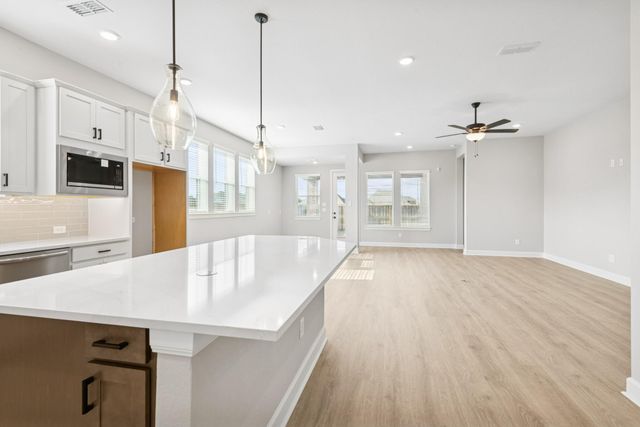 11843 Sawgrass Drive, Mont Belvieu, TX 77523