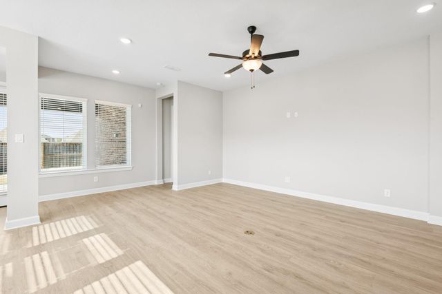 11843 Sawgrass Drive, Mont Belvieu, TX 77523