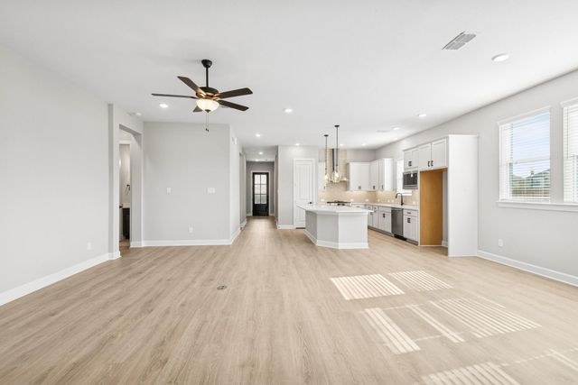 11843 Sawgrass Drive, Mont Belvieu, TX 77523