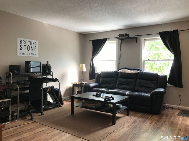 2480 Whitney Avenue 16, Hamden, CT 06518