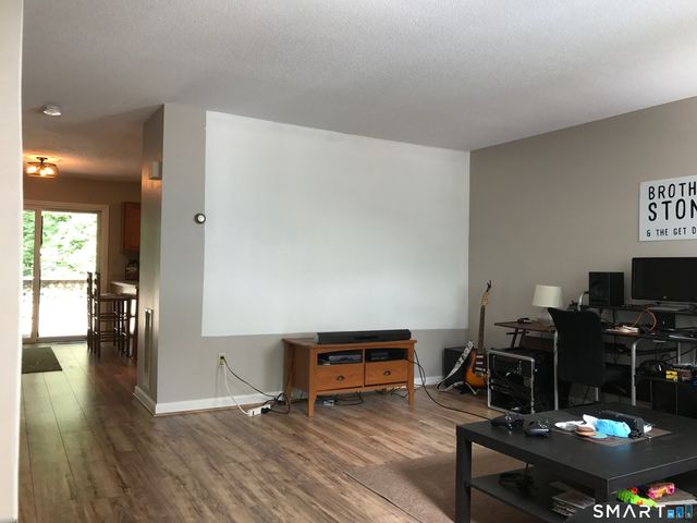 2480 Whitney Avenue 16, Hamden, CT 06518