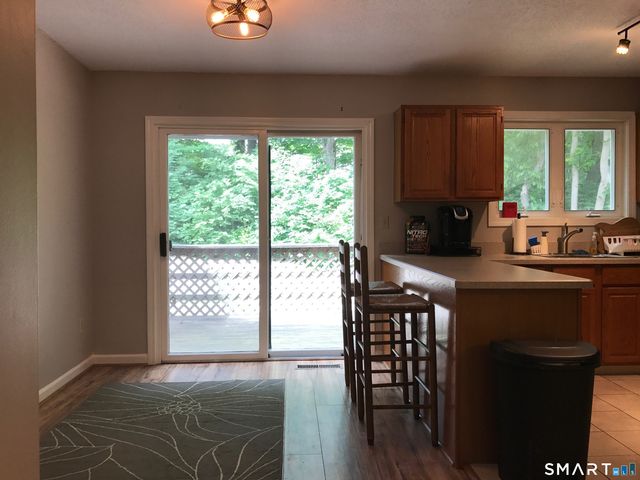 2480 Whitney Avenue 16, Hamden, CT 06518