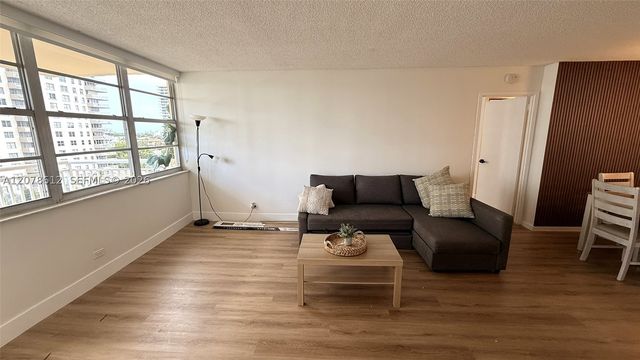 251 174th St 608, Sunny Isles Beach, FL 33160