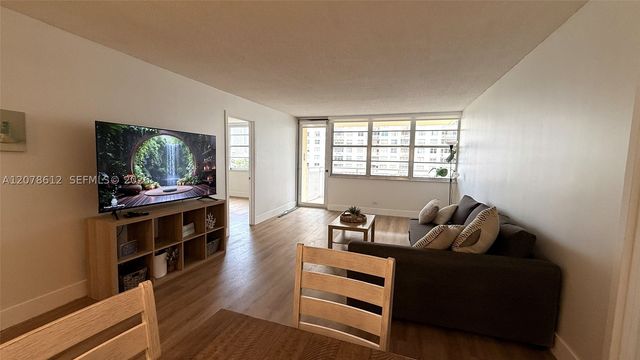 251 174th St 608, Sunny Isles Beach, FL 33160