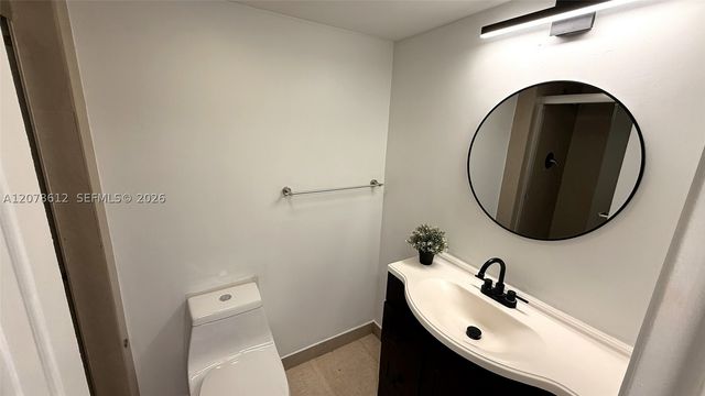 251 174th St 608, Sunny Isles Beach, FL 33160