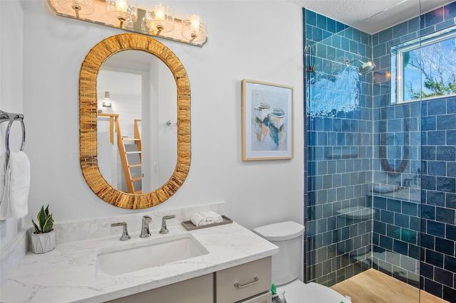 135 AVENIDA VENECCIA, Sarasota, FL 34242