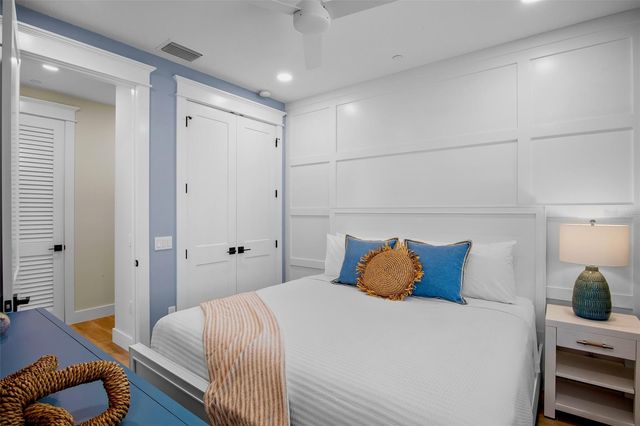 135 AVENIDA VENECCIA, Sarasota, FL 34242