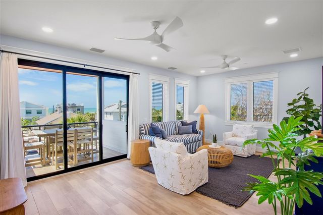 135 AVENIDA VENECCIA, Sarasota, FL 34242