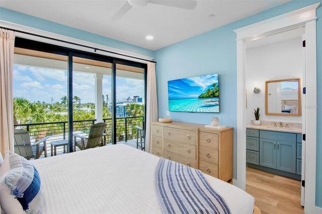 135 AVENIDA VENECCIA, Sarasota, FL 34242