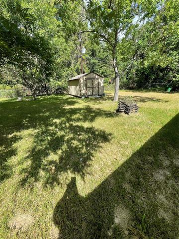 9902 Valley Sun Drive, Houston, TX 77078