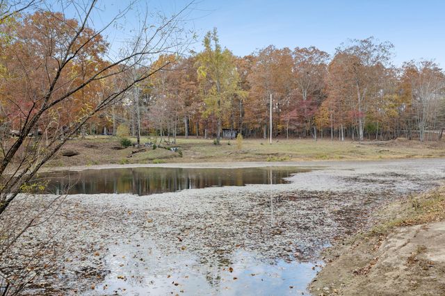 926 Monteagle Falls Rd, Monteagle, TN 37356