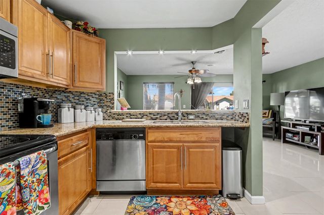 2253 W Discovery Circle 2253, Deerfield Beach, FL 33442