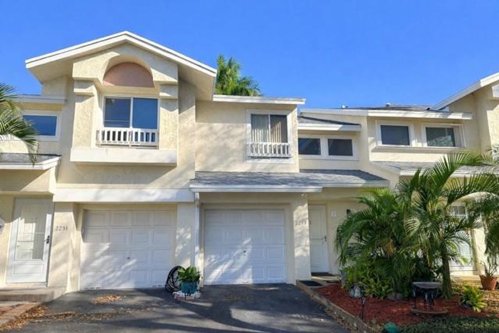 2253 W Discovery Circle 2253, Deerfield Beach, FL 33442