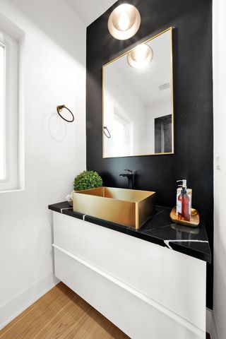 1522 N Leamington Avenue, Chicago, IL 60651