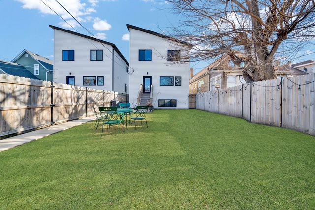 1522 N Leamington Avenue, Chicago, IL 60651