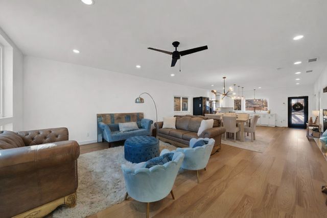 1522 N Leamington Avenue, Chicago, IL 60651