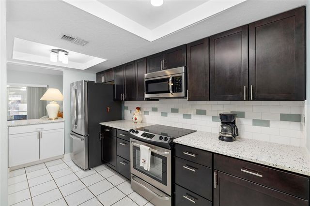 1137 BOWSPRIT LANE 1137, Holiday, FL 34691