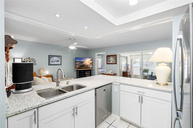 1137 BOWSPRIT LANE 1137, Holiday, FL 34691