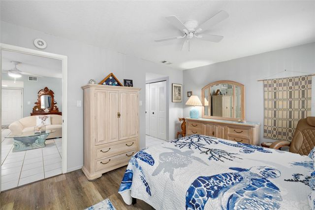 1137 BOWSPRIT LANE 1137, Holiday, FL 34691