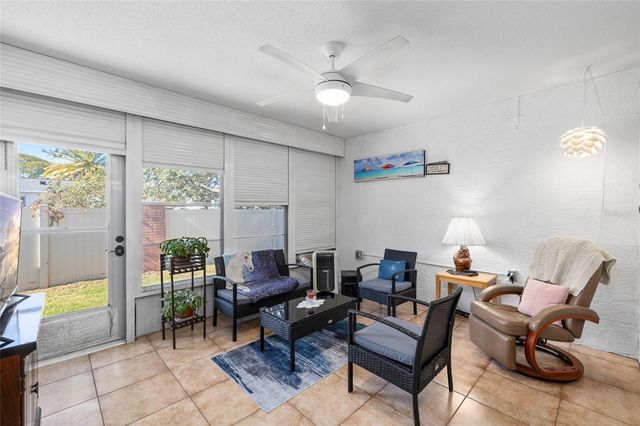 1137 BOWSPRIT LANE 1137, Holiday, FL 34691