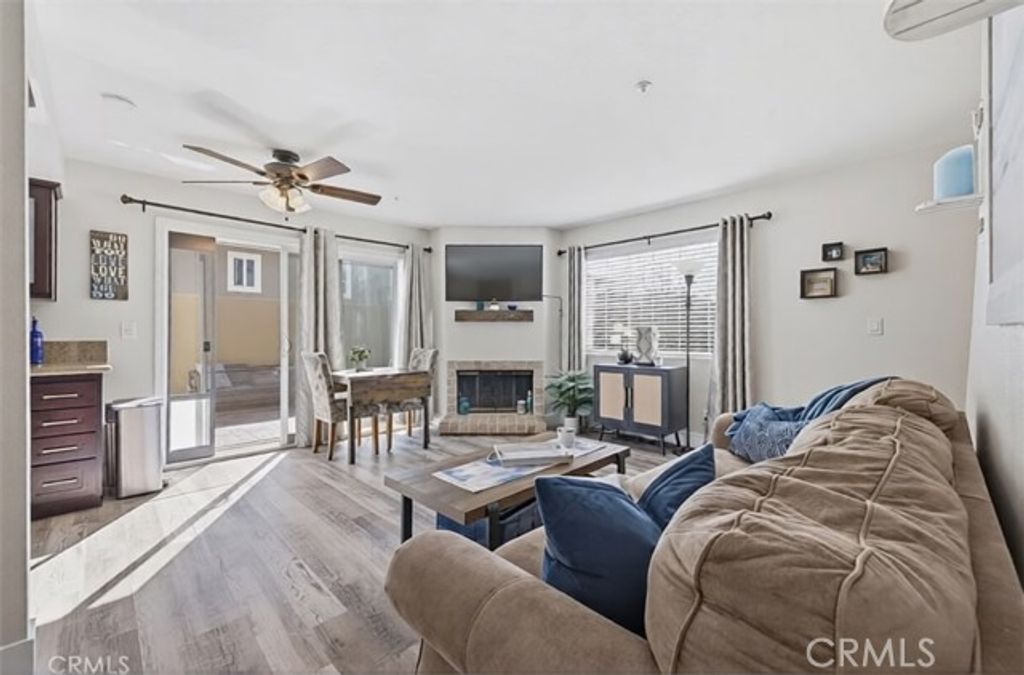 17601 Newland H, Huntington Beach, CA 92647