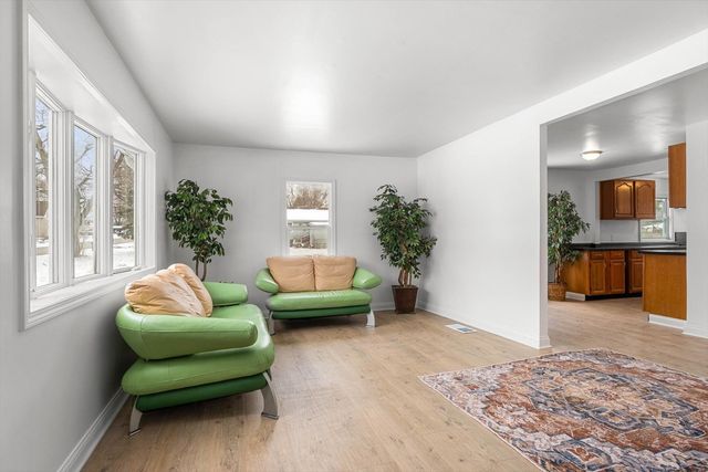 1146 S Union Street, Aurora, IL 60505