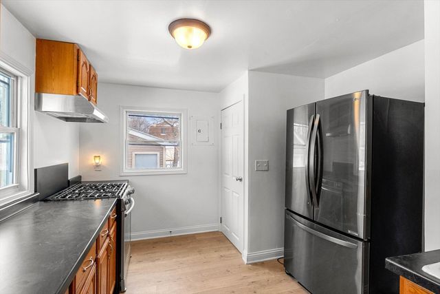 1146 S Union Street, Aurora, IL 60505