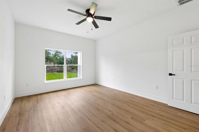 13 MALAUKA RADIAL DRIVE, Ocklawaha, FL 32179