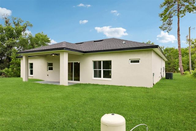 13 MALAUKA RADIAL DRIVE, Ocklawaha, FL 32179