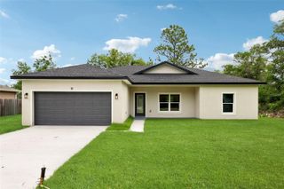 13 MALAUKA RADIAL DRIVE, Ocklawaha, FL 32179