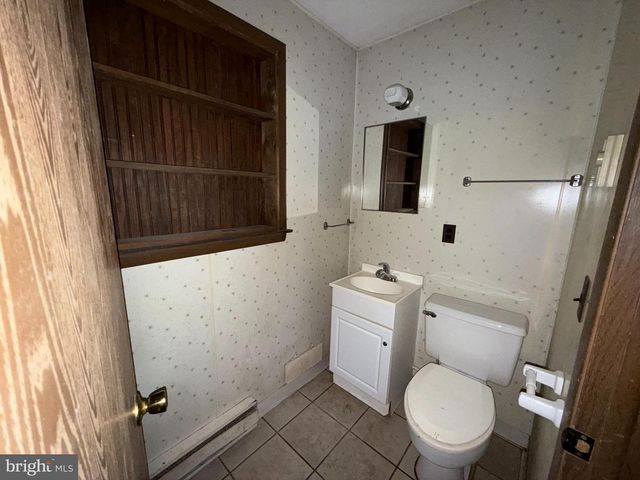 36 WATER ST, Petersburg, WV 26847