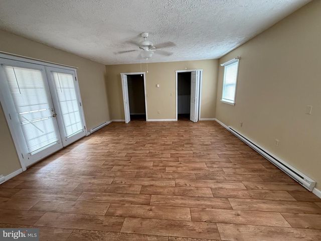 36 WATER ST, Petersburg, WV 26847