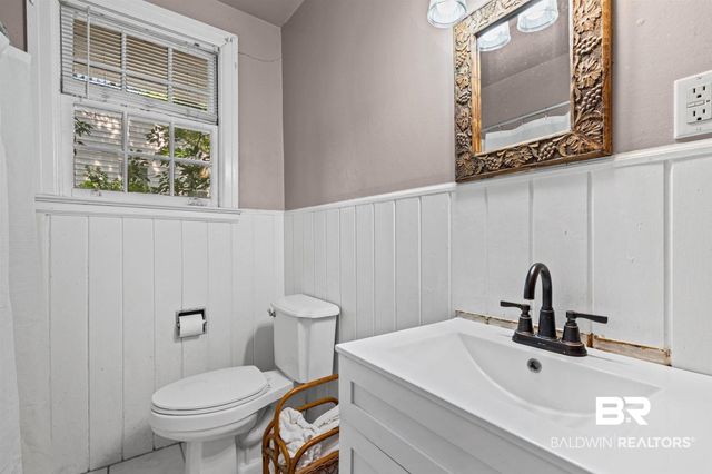 3751 Old Shell Road, Mobile, AL 36608