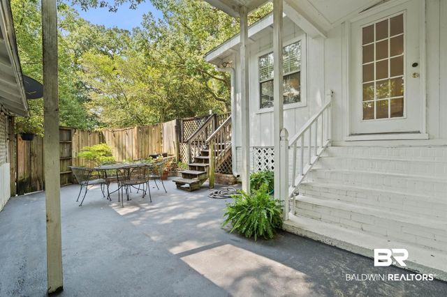 3751 Old Shell Road, Mobile, AL 36608