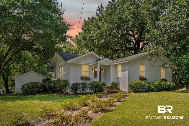 3751 Old Shell Road, Mobile, AL 36608