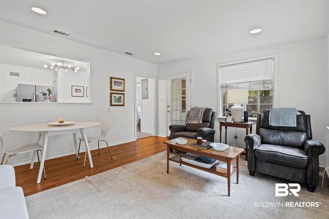 3751 Old Shell Road, Mobile, AL 36608