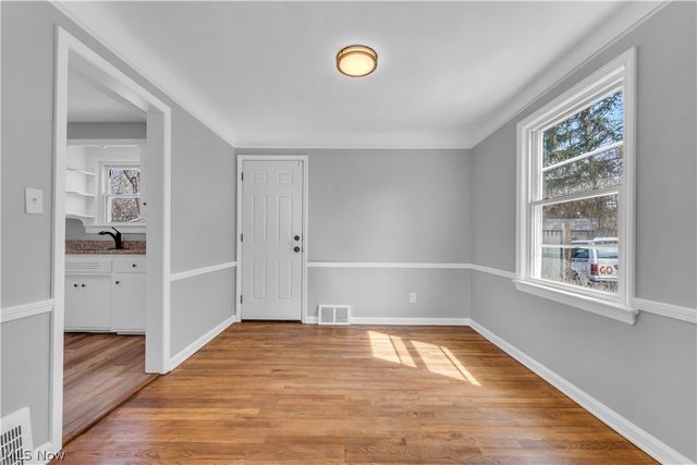 16705 Glendale Avenue, Cleveland, OH 44128