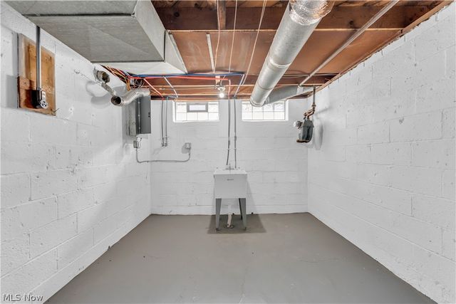 16705 Glendale Avenue, Cleveland, OH 44128