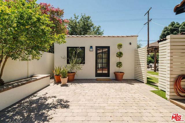 4649 Cartwright Avenue, Toluca Lake, CA 91602