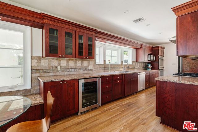 4649 Cartwright Avenue, Toluca Lake, CA 91602